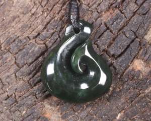 NZ Greenstone Small Hei Matau Pendant (BE506) Kawakawa Pounamu