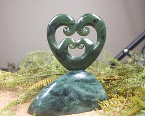 Pounamu Sculptures Touchstones: NZ Greenstone Koru Heart Sculpture (BM782) Hapopo Pounamu