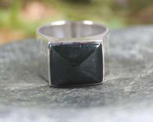 NZ Greenstone Faceted Sterling Silver Ring S12 (AZ225) Kawakawa Pounamu