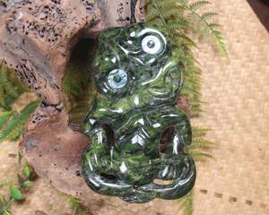 Hei Tiki: NZ Serpentine XXLarge Hei Tiki Pendant (BB547) Douglas Creek Pounamu