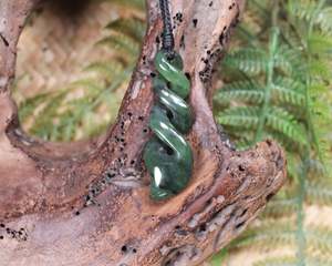 NZ Greenstone Small Twist Pendant (AQ385) Hapopo Pounamu