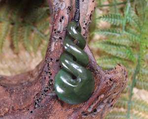 NZ Greenstone Medium Twist Pendant (AH567) Rimu Pounamu