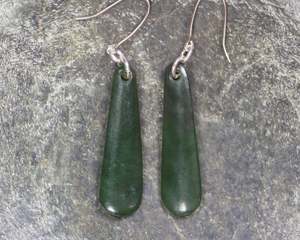 NZ Greenstone Small Roimata Earrings (BN269) Kawakawa Pounamu