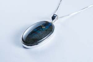 Labradorite Sterling Silver Pendant (AZ069)