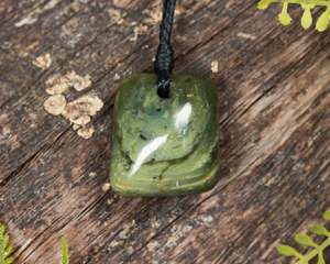 NZ Greenstone XSmall Freeform Pendant (BE568) Hapopo Pounamu