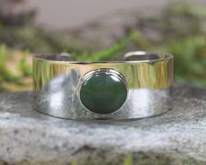 Greenstone Bangles: NZ Greenstone Sterling Silver Cuff Bangle (AZ011) Hapopo Pounamu