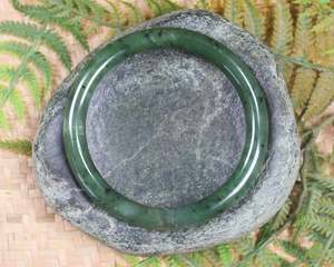 NZ Greenstone Bangle 71mm (BB635) Hapopo Pounamu