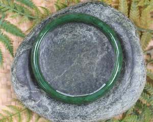 Greenstone Bangles: NZ Greenstone Bangle 66mm (BA128) Hapopo Pounamu