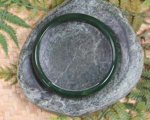 NZ Greenstone Bangle 66mm (BA142) Kawakawa Pounamu