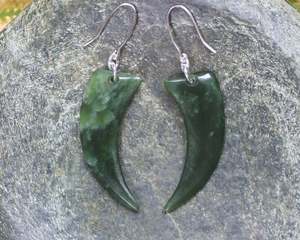 NZ Greenstone Medium Huia Beak Earrings (BC406) Kawakawa Pounamu