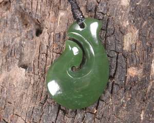 Pendants: NZ Greenstone Small Hei Matau Pendant (BK606) Hapopo Pounamu