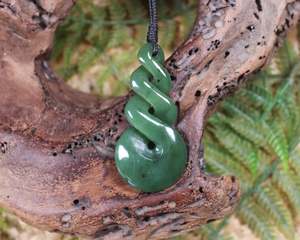 NZ Greenstone Medium Twist Pendant (AH572) Hapopo Pounamu