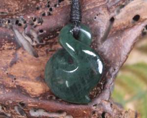 NZ Greenstone XSmall Twist Pendant (BH712) Kawakawa Pounamu