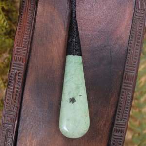 NZ Greenstone Large Roimata Pendant (BP284) Kawakawa Pounamu