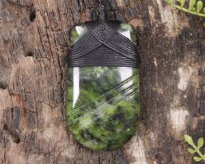 NZ Greenstone Medium Roimata Pendant (BM708) Douglas Creek Pounamu