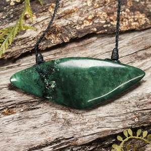 Other Jewellery Designs: NZ Fuchsite Large Breastplate (BP306)