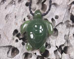 NZ Greenstone Small Turtle Pendant (BK749) Hapopo Pounamu