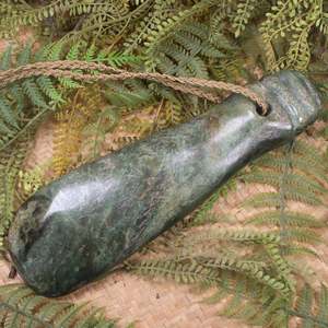 Pounamu Sculptures Touchstones: NZ Greenstone Mere (BP155) Hapopo Pounamu