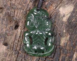 NZ Greenstone Small Hei Tiki Pendant (BK874) Kawakawa Pounamu
