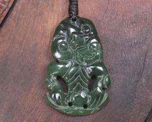 NZ Greenstone Small Hei Tiki Pendant (BK864) Kawakawa Pounamu