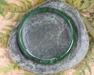 NZ Greenstone Bangle 68mm (BA129) Kawakawa Pounamu