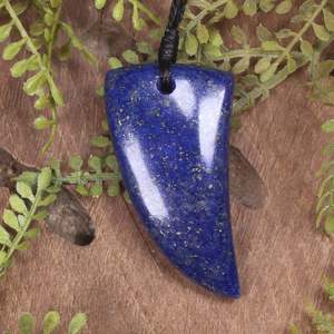 Lapis Lazuli Small Niho Taniwha Tooth Pendant (BX540)