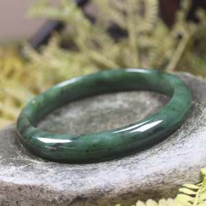 Bracelets: NZ Greenstone Bangle 66mm (BT593) Hapopo Pounamu
