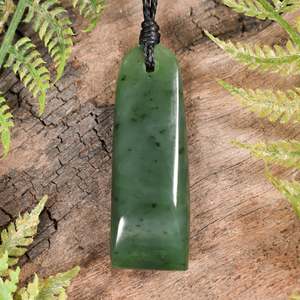 NZ Greenstone Small Freeform Toki Pendant (BT811) Hapopo Pounamu