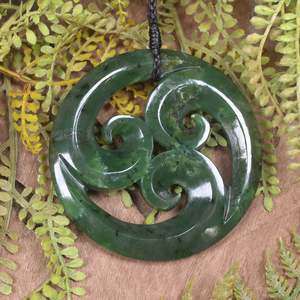 Pounamu Koru Twist: NZ Greenstone XLarge Koru Pendant (BW973) Kawakawa Pounamu