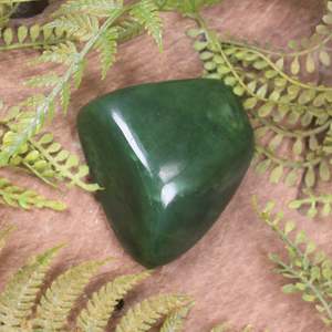 Pounamu Sculptures Touchstones: NZ Greenstone Small Freeform Touchstone Sculpture (CA827) Kawakawa Pounamu