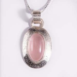 Gemstone Necklace: Rose Quartz Sterling Silver Pendant (S583)