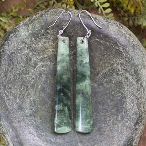 NZ Greenstone Medium Roimata Earrings (BX765) Kawakawa Pounamu