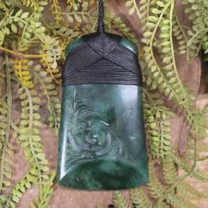 NZ Greenstone Large Toki Pendant (CA362) Inanga Pounamu