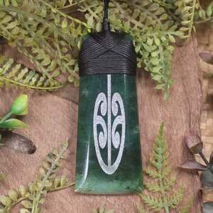 NZ Greenstone Large Toki Pendant (CA028) Kawakawa Pounamu