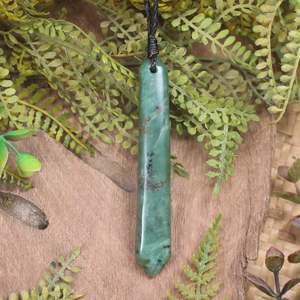 NZ Greenstone Large Roimata Pendant (CB521) Inanga Pounamu
