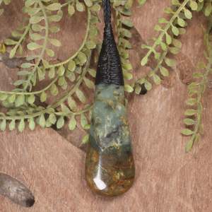 NZ Greenstone Medium Roimata Pendant (BW940) Totoweka Pounamu