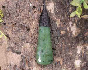 NZ Greenstone Medium Roimata Pendant (BE891) Hapopo Pounamu