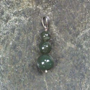 NZ Greenstone Sterling Silver Small Bead Pendant (BW754) Kawakawa Pounamu