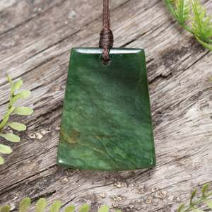 NZ Greenstone Small Freeform Toki Pendant (CB138) Kawakawa Pounamu