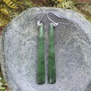 NZ Greenstone Medium Roimata Earrings (CB946) Hapopo Pounamu