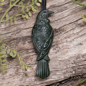 Pendants: NZ Greenstone Medium Tūī Pendant (CC368) Kawakawa Pounamu