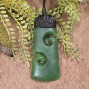 NZ Greenstone Medium Toki with Koru Pendant (CA312) Hapopo Pounamu