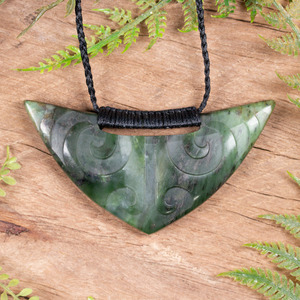 NZ Greenstone Large Kōuma Breastplate Pendant (CC553) Rimu Pounamu