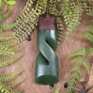 NZ Greenstone Large Toki Twist Pendant (CA305) Hapopo Pounamu