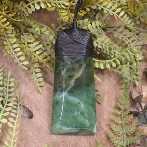 NZ Greenstone Large Toki Pendant (CA020) Hapopo Pounamu