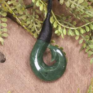 NZ Greenstone Small Hei Matau Pendant (CC221) Hapopo Pounamu