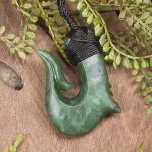 NZ Greenstone Medium Hei Matau Pendant (CC279) Hapopo Pounamu