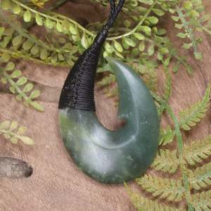 NZ Greenstone Medium Hei Matau Pendant (CB884) Inanga Pounamu
