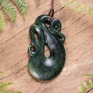 NZ Greenstone Small Manaia Pendant (CC601) Kawakawa Pounamu