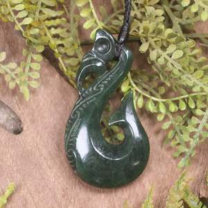 NZ Greenstone Medium Manaia Pendant (BX796) Kawakawa Pounamu
